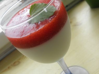 Panna Cotta s jahodami