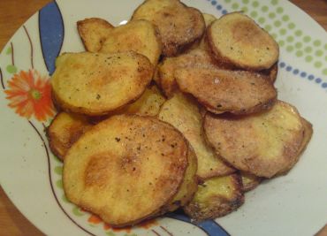 Bramborové chipsy pepřové pečené
