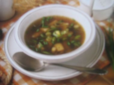 Kapustová polévka s brambory a libečkem