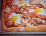 Pizza se slaninou a vejci