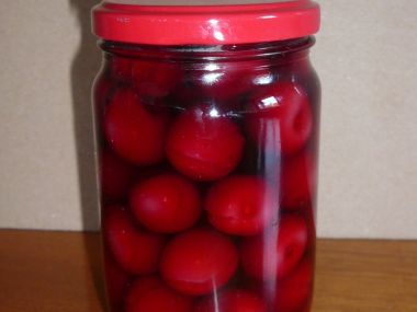Višňový kompot