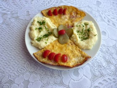 Šunková omeleta s bramborovou kaší