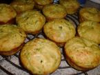 Cuketové muffiny plněné mozzarellou