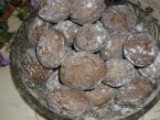 Plněné ořechy karamelovým krémem