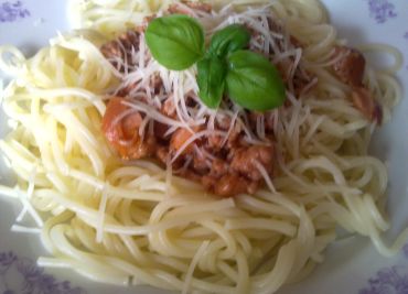 Jednoduché špagety s boloňskou omáčkou