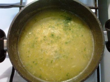 Kvasnicová polévka s pohankou