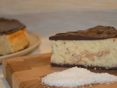 Kokosový cheesecake s čokoládovým ganache