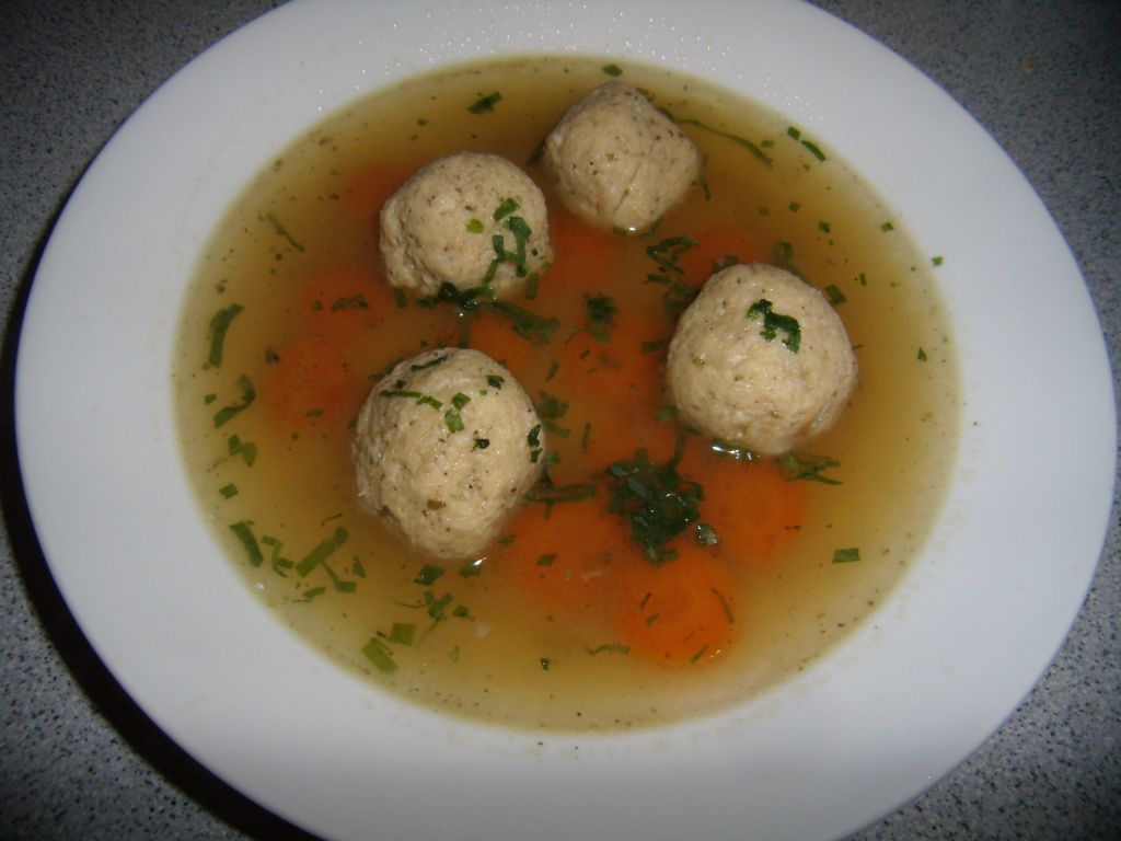 Recept na drožďové knedlíčky do polévky Tradičnírecepty.cz