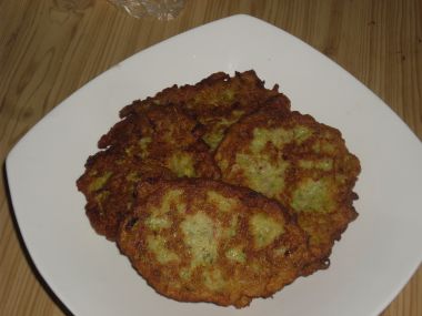 Cuketové bramboráčky s uzeninou