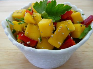 Mango salsa se semínky chia