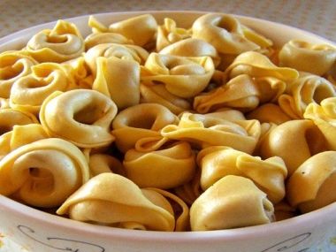 Tortellini v hovězím vývaru