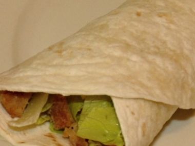 Tortilla plněná kuřecím masem