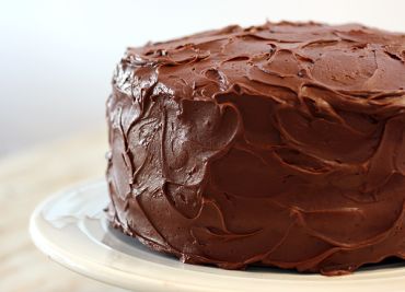 Fantastický čokoládovo - karamelový sváteční dort