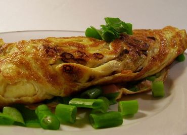 Omeleta s kuřecím masem