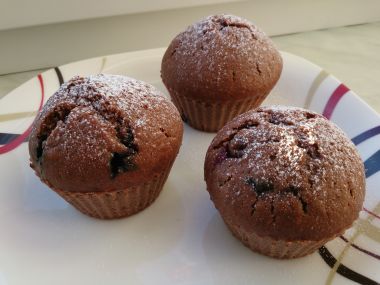 Ořechové muffiny s borůvkami