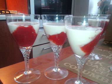 Jahodová Panna Cotta