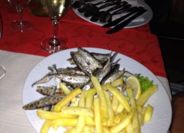 Smažené sardinky s česnekem