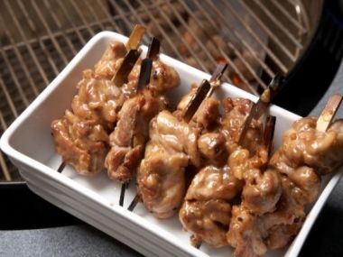 Satay ayam - Kuřecí satay s arašídovou omáčkou