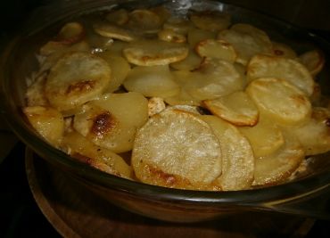 Zapečené brambory podle sonizny