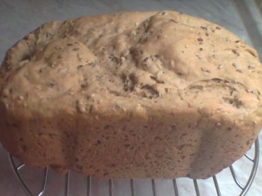Pšenično - celozrnný chléb z domácí pekárny
