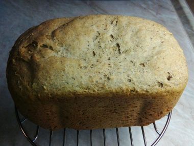 Špaldovo - pšenično - žitný chléb z domácí pekárny