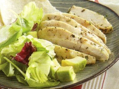 Bylinkové kuře se salátem v bio kvalitě