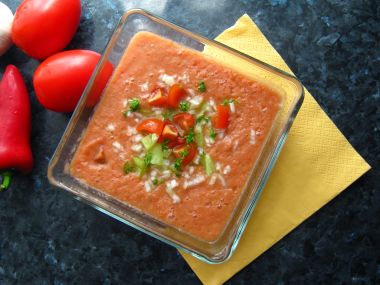 Gazpacho s kostičkami zeleniny