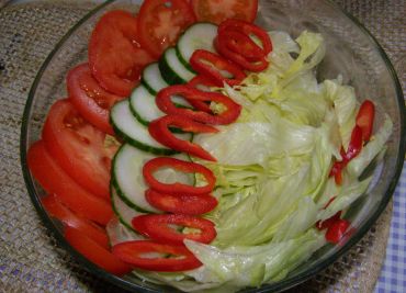 Zeleninový salát na dva způsoby