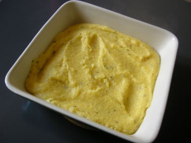 Ořechová polenta se šalotkami