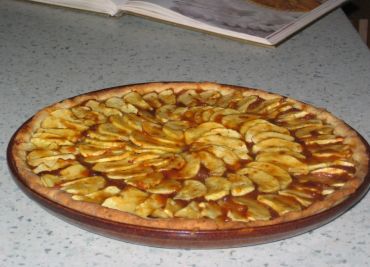 Francouzský jablečný koláč s mandlemi