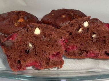 Muffiny s čokoládou a malinami