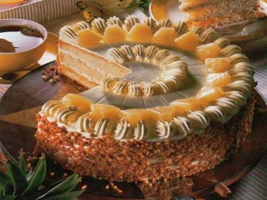 Ananasový dort s griliášovým krémem