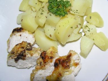Recept Zapečená kuřecí prsa s mandlemi a sýrem