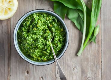 Pesto z medvědího česneku