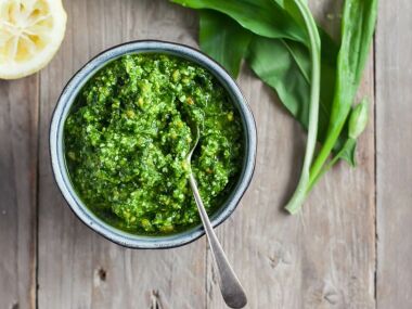 Pesto z medvědího česneku
